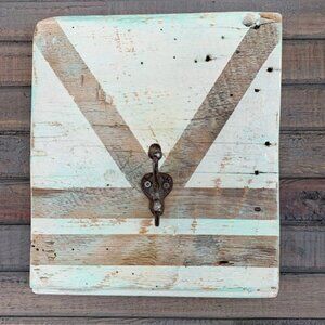 Recycled wood hook holder_wall hook for organization